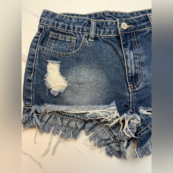 LITZ Frayed Distressed Denim Shorts - Picture 4 of 5